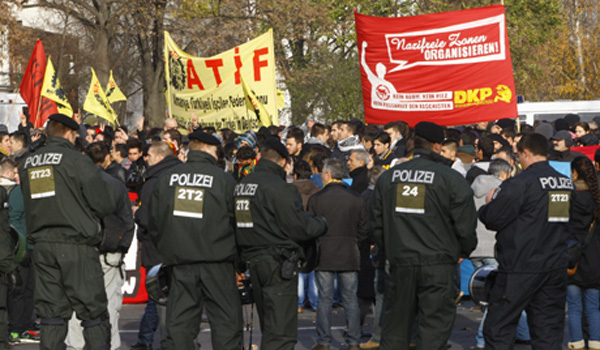 protest-demo-deutschland-laerm-gefaengnis