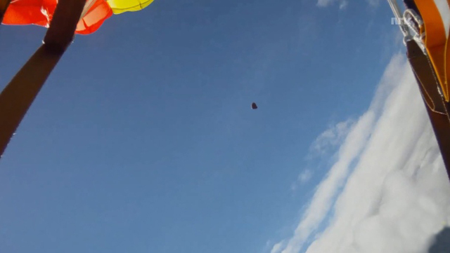 skydiver-trifft-auf-meteorit