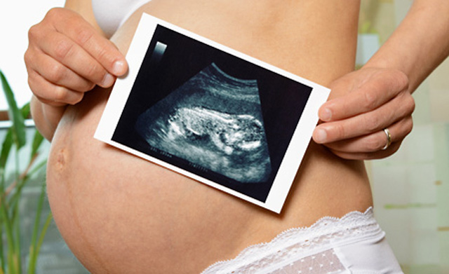 Ultraschall-Untersuchung während der Schwangerschaft schadet dem Ungeborene...
