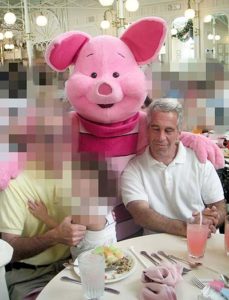 Nie zuvor gesehene Fotos zeigen den Pädophilen Jeffrey Epstein mit